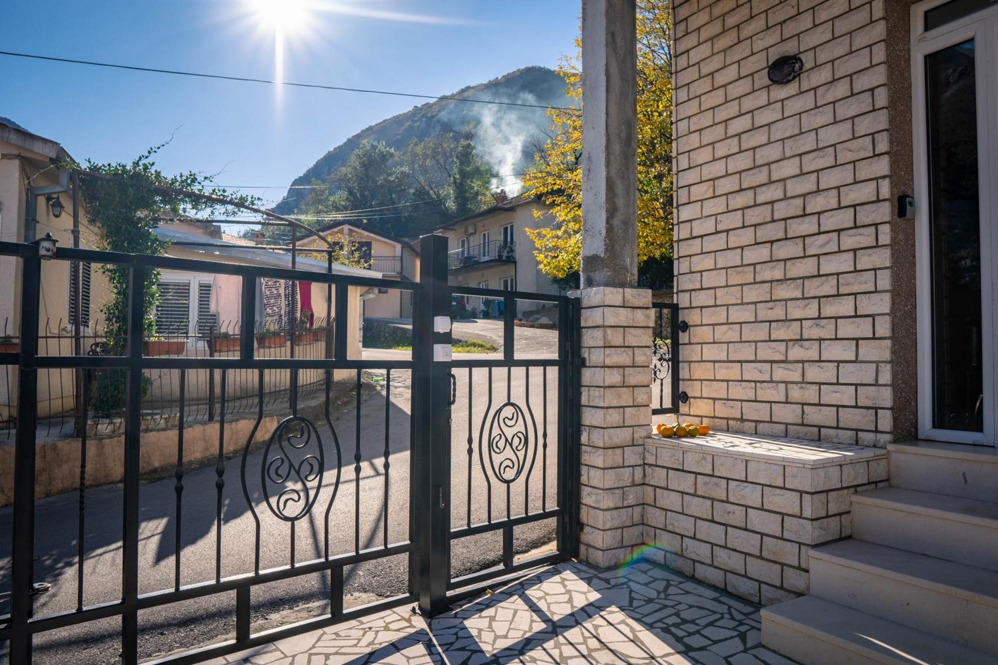 Bugi Apartment Kotor Exterior photo