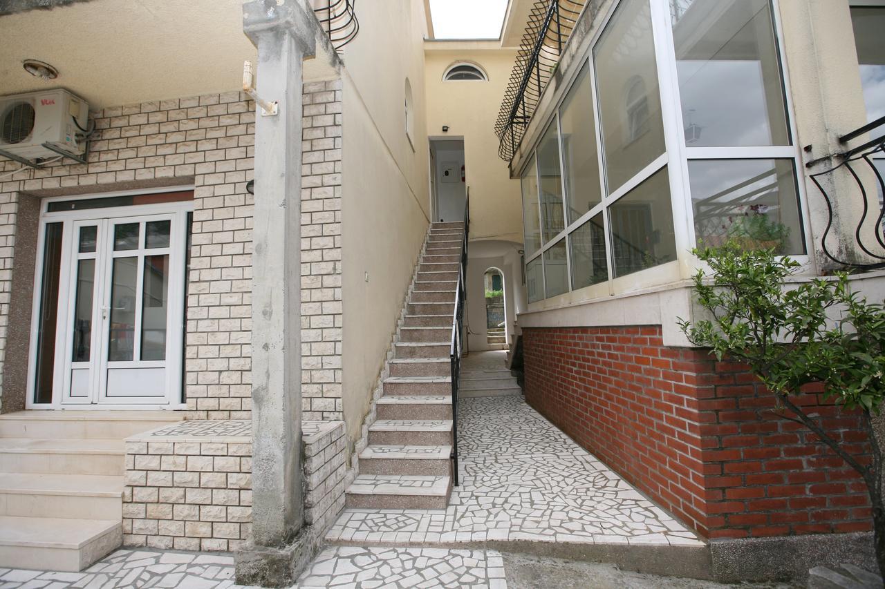 Bugi Apartment Kotor Exterior photo